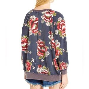 RARE Free People Go On Get Floral Sweatshirt, size Small, EUC, Y2K